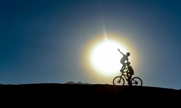 unusual kids on bikes