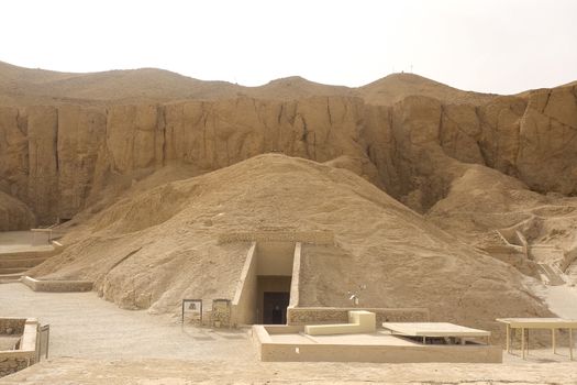 Buildings and columns of ancient Egyptian megaliths. Ancient ruins of Egyptian buildings