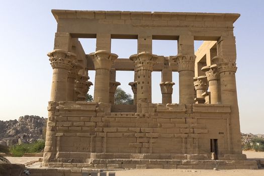 Buildings and columns of ancient Egyptian megaliths. Ancient ruins of Egyptian buildings