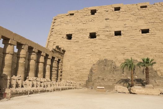 Buildings and columns of ancient Egyptian megaliths. Ancient ruins of Egyptian buildings