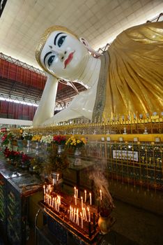 reclining buddha with big eye in yangon