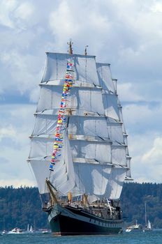 Tall Ship underway in Tall Ship Festival, 2005