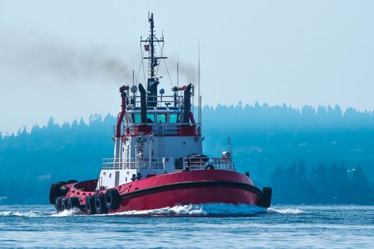 Tug transiting Shilshole Bay on the way north