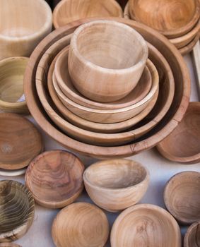 Empty bowls made of wood of brown color
