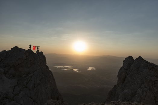 Exhibit turkish flag at peak