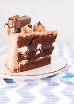 chocolate cake top with dark chocolate bar