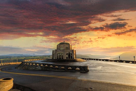 Sunrise over Vista House on Crown Point in Columbia River Gorge