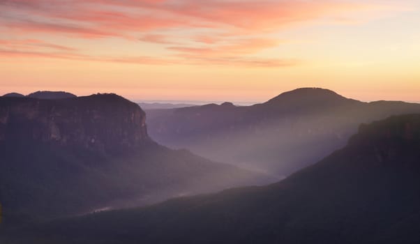 Spectacular views from Pulpit Rock, Blackheath, north east aspect overlooking Grose Valley with Mount Banks directly ahead in the distance. 