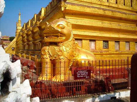 a temple in burma at the sightseeing tour
