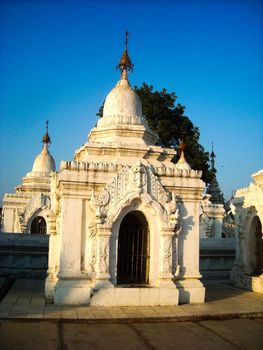 a temple in burma at the sightseeing tour