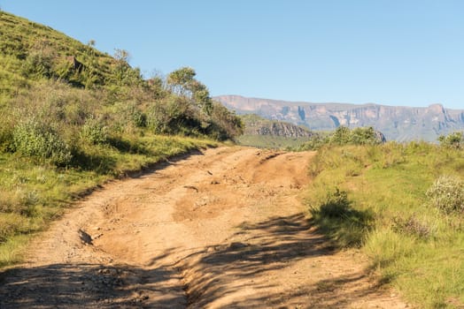 The road to Injisuthi in the Kwazulu-Natal Drakensberg
