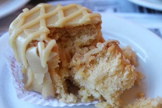 Shortbread cake with chocolate