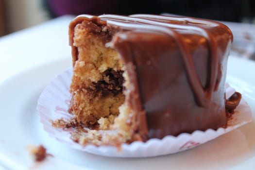 Shortbread cake with chocolate