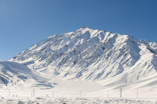 Snow-covered mountain near Mammoth Lakes, California, January 2017, a record snow-fall year