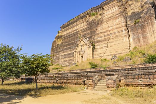 Mingun Pahtodawgyi Temple in Mandalay, Myanmar ( Burma )