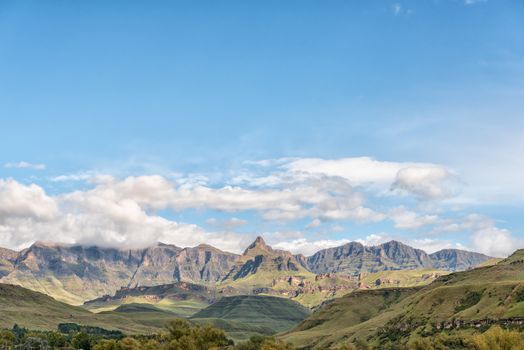 The Drakensberg at Garden Castle near Underberg. Rhino Peak (3056m above sea level) is visible in the middle
