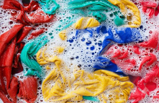 Soak a cloth before washing, Color clothes