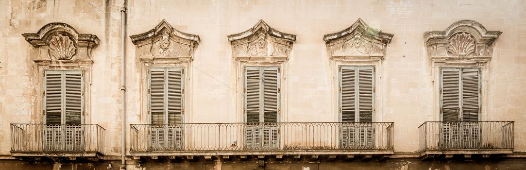 Lecce is considered the second Florence in Italy and is very famous for the maximum expression of baroque architectural style