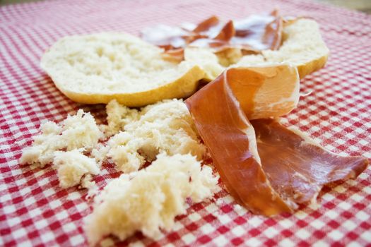 making smoked ham sandwich using a bread roll called rosetta