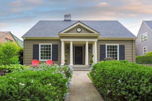 Colonial Style House in upscale residential North American neighborhoood