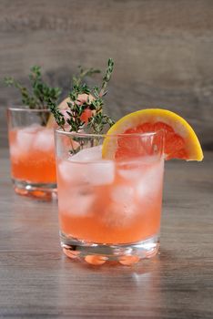 Muddled lime and thyme, combined with fresh grapefruit juice and delicious bourbon, it’s the perfect  сocktail  . This cocktail is refreshing, full of flavour and totally gorgeous – it’s the perfect cocktail to serve at any occasion