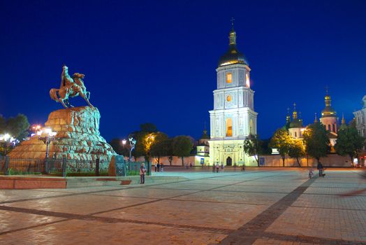 evening square with a monument to the famous Hetman Bogdan Khmelnytsky riding horse. Kiev. Ukraine