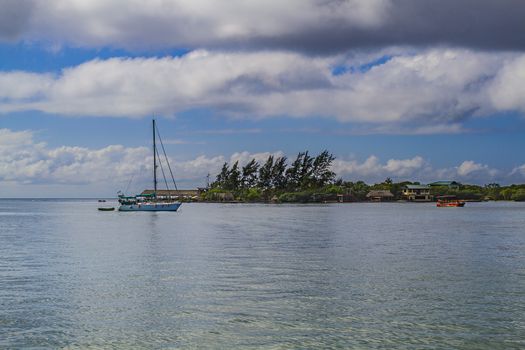 Sail boat acosted in a Roatan atole