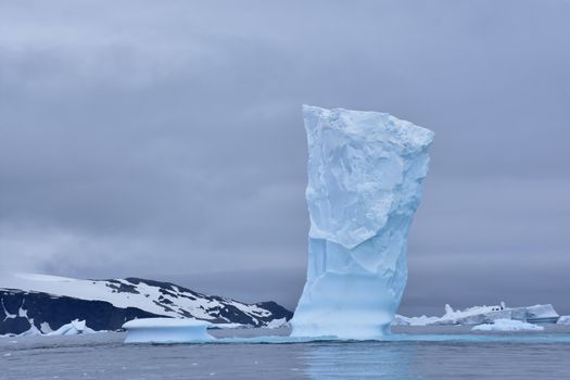 Stock pictures of ice on the ocean and mountains