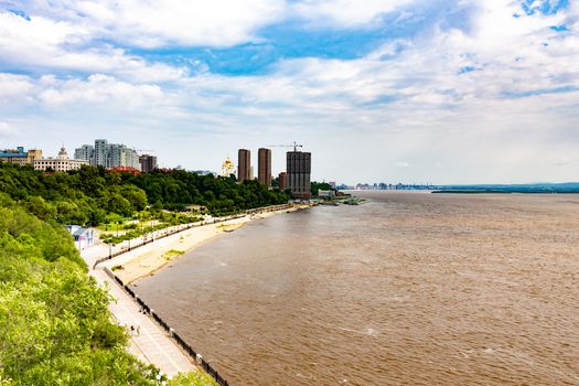The level of the Amur river near Khabarovsk rose to 5 meters. Flooded the lower tier of the promenade.