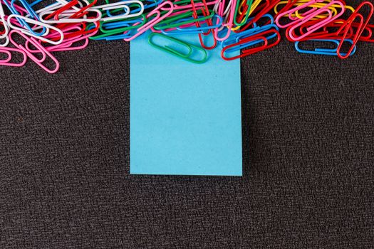 Empty paper s. paper note for add text message with magnet clip.