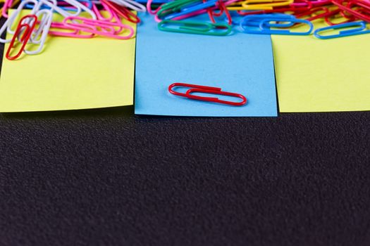 Empty paper s. paper note for add text message with magnet clip.