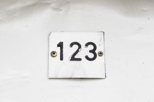 Number in street, odd number of information