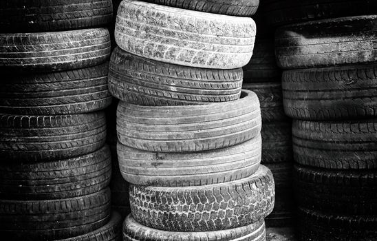 Old tires, scrapping for old wheels, trash and pollution