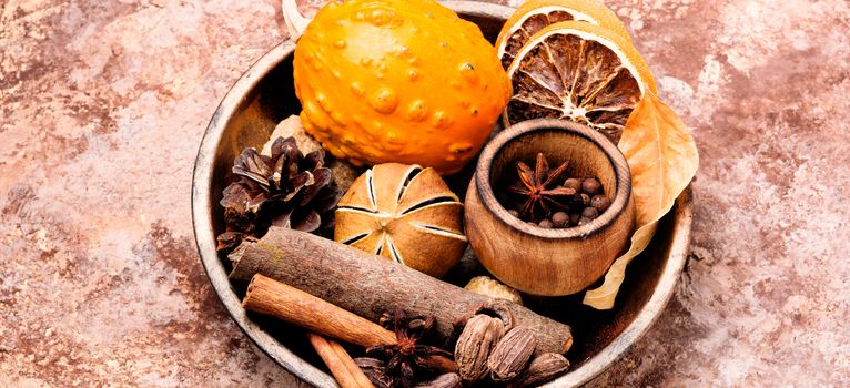 Spices and ingredients for winter and autumn drink mulled wine