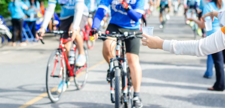 Athletes, cyclists get drinking water