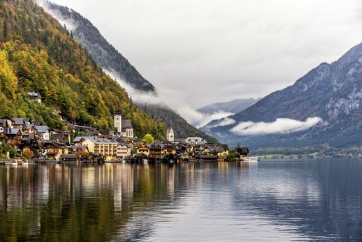 The beautiful Hallstatt lake at Autumn in Austria