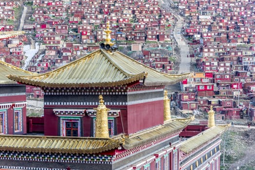 Lharong Monastery and the Monk houseson surrounded in Sertar, Tibet.  Lharong Monastery is a Tibetan Buddhist Institute at an elevation of about 4300 meters.