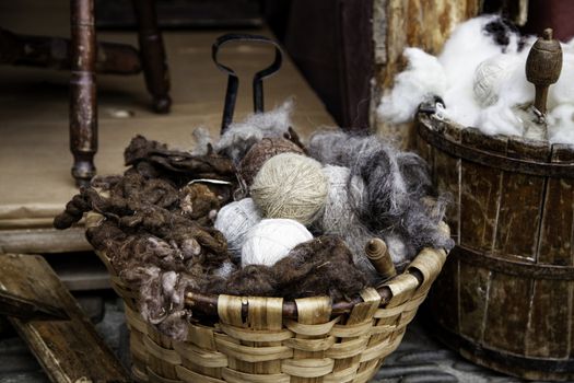 Tools for making wool, traditional objects for virgin wool