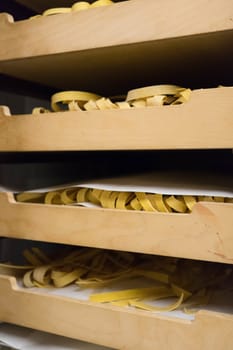 Italian food: pasta to dry