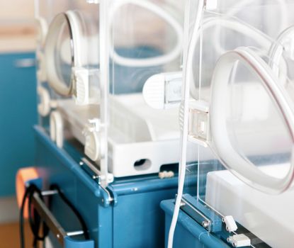 Infant Incubator Equipment - Neonatal Intensive Care Unit