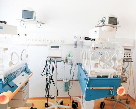 Infant Incubator Equipment - Neonatal Intensive Care Unit