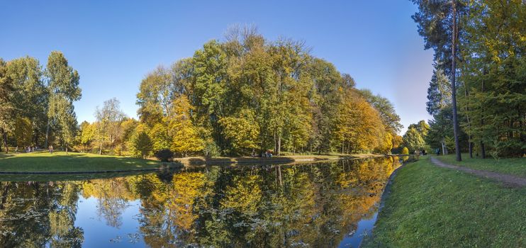 Amazing autumn around the old ponds in Sofiyivka park in Uman, Ukraine