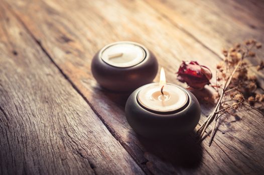 candle light on grunge wood