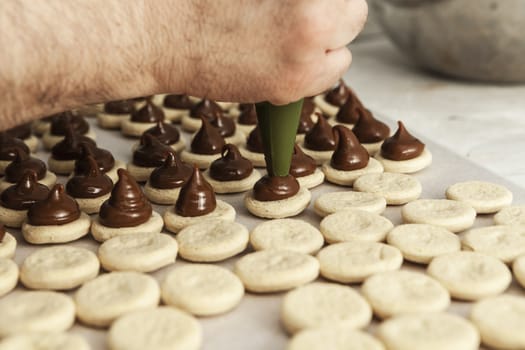 Making sweets with a lot of chocolate