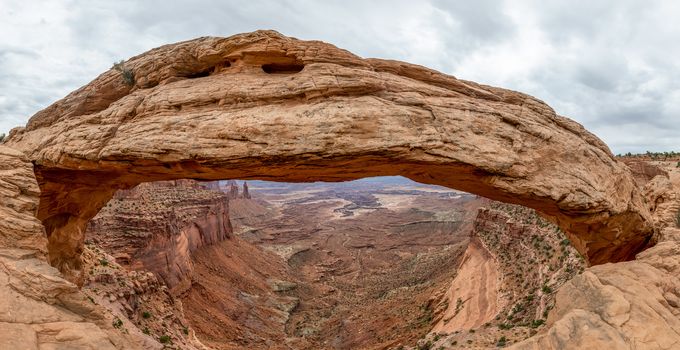 Panorama of Mesa Arch in Canyonlands National Park, Utah