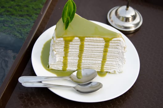 white cake  green tea