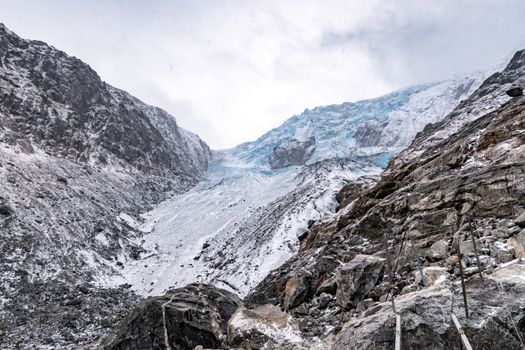 Buerbreen glacier Norway Odda hiking ice