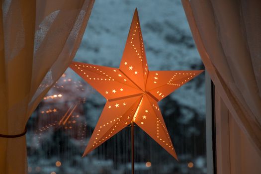 Christmas star paper red shining