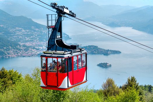 Lago Maggiore (Lake Maggiore) cableway cabin mount Mottarone top