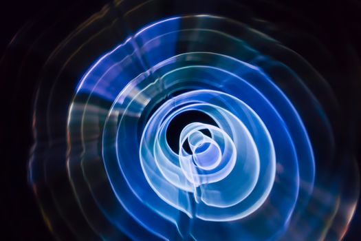 Sound waves in the visible full color in the dark
